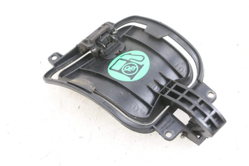 photo de KLAPKA WLEWU PALIWA YAMAHA XMAX X-MAX 125 (2006 - 2009) - Zoom stanu zużycia