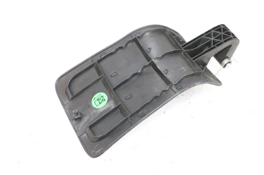 photo de KLAPKA WLEWU PALIWA YAMAHA X-MAX XMAX 125 (2010 - 2013) - Zoom stanu zużycia