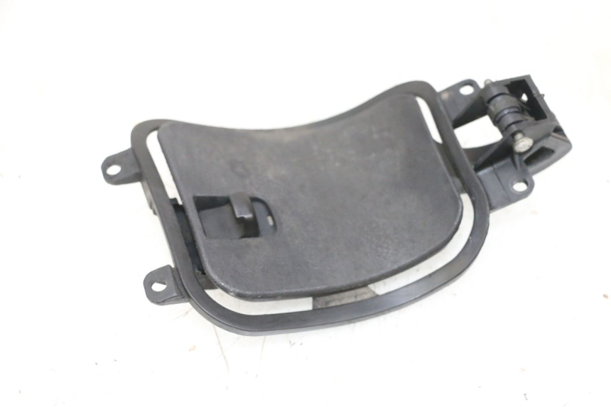 photo de KLAPKA WLEWU PALIWA YAMAHA XMAX X-MAX 125 (2006 - 2009) - Inny kąt widzenia