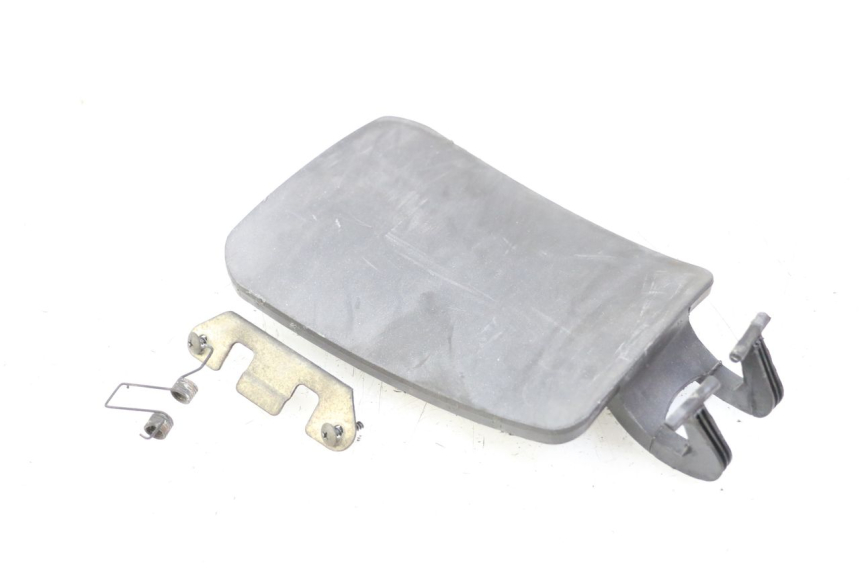 photo de KLAPKA WLEWU PALIWA PIAGGIO X8 125 (2004 - 2007) - Zoom stanu zużycia