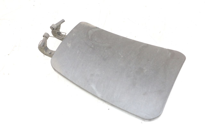 photo de KLAPKA WLEWU PALIWA PIAGGIO X8 125 (2004 - 2007) - Zbliżenie techniczne