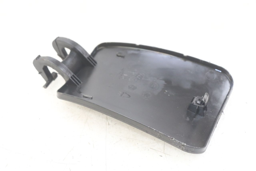 photo de KLAPKA WLEWU PALIWA PIAGGIO XEVO - X EVO 125 (2007 - 2017) - Szczegół części