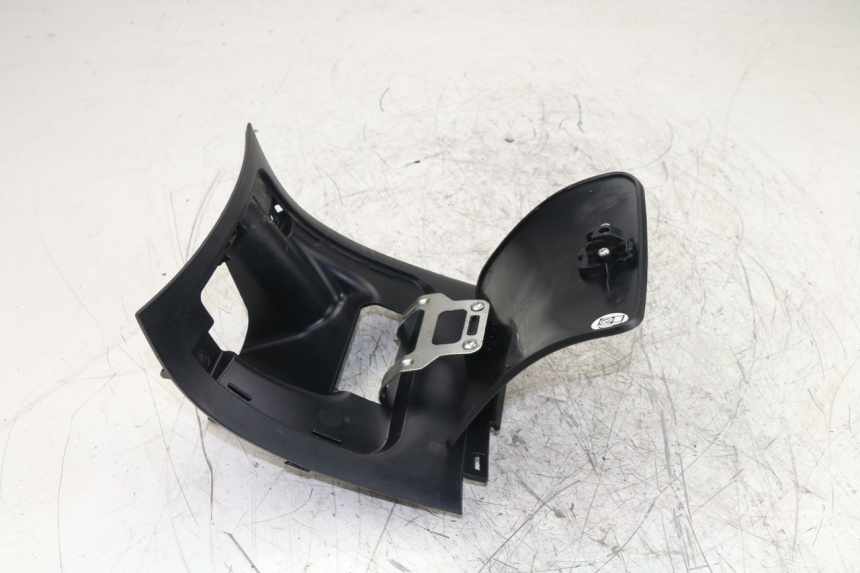 photo de KLAPKA WLEWU PALIWA YAMAHA YP MAJESTY ABS 400 (2007 - 2009) - Zbliżenie techniczne