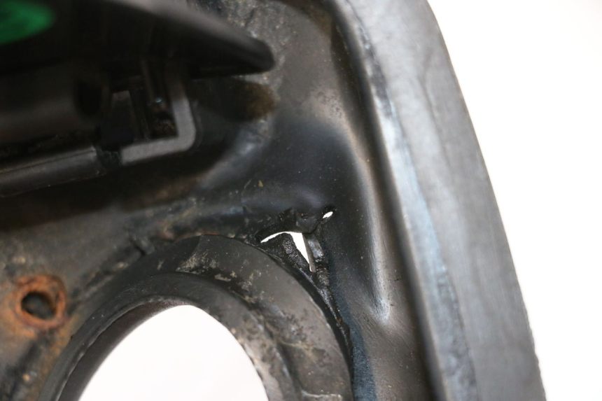 photo de KLAPKA WLEWU PALIWA YAMAHA YP MAJESTY 125 (2007 - 2010) - Zoom stanu zużycia