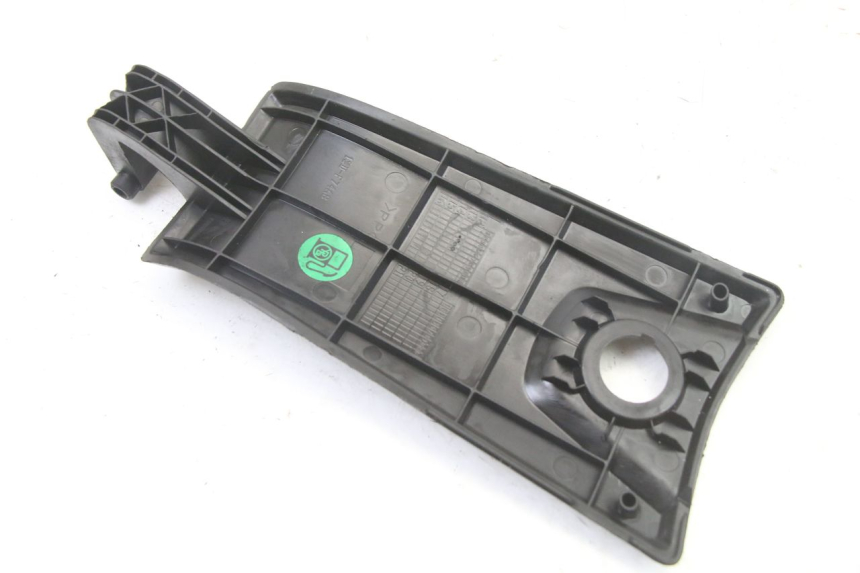 photo de KLAPKA WLEWU PALIWA YAMAHA YP X-MAX XMAX 400 (2014 - 2017) - Zbliżenie techniczne