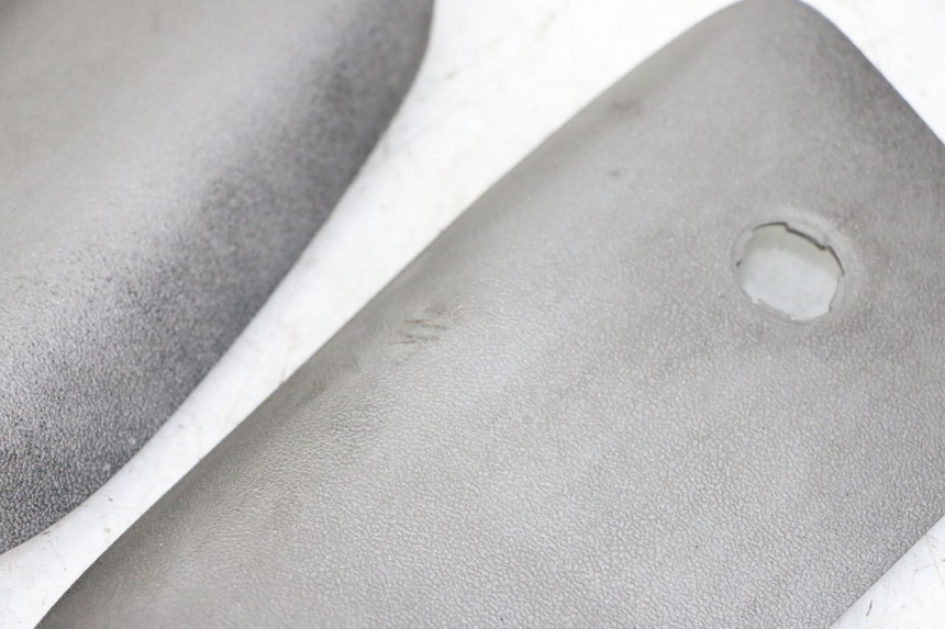 photo de PRZEDNIA KLAPKA INSPEKCYJNA PEUGEOT ELYSTAR 50 (2002 - 2014) - Stan powierzchni