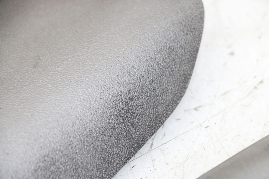 photo de PRZEDNIA KLAPKA INSPEKCYJNA PEUGEOT ELYSTAR 50 (2002 - 2014) - Oznaczenia i referencje