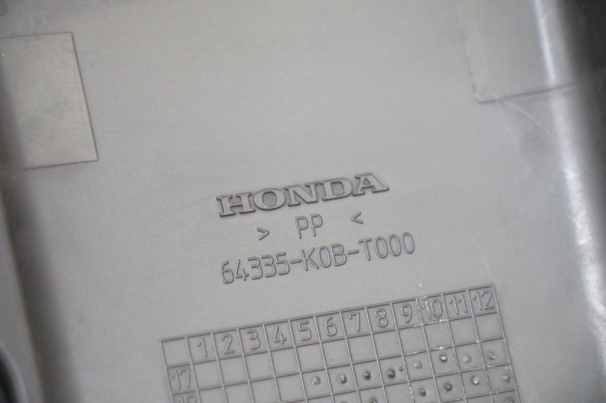 photo de KLAPKA INSPEKCYJNA PRZEDNIA HONDA FORZA 125 (2021 - 2025) - Zbliżenie techniczne