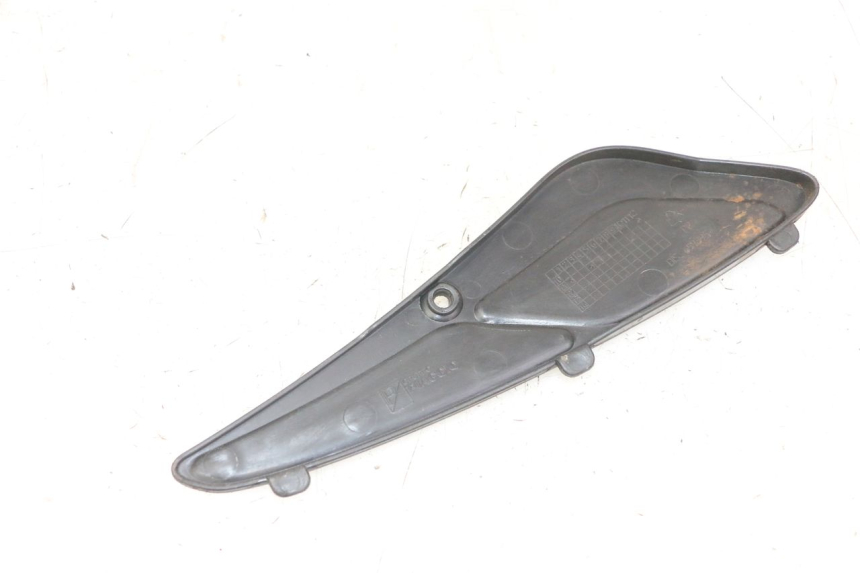 photo de PRZEDNIA KLAPKA INSPEKCYJNA PIAGGIO IE MP3 YOURBAN 300 (2011 - 2016) - Szczegół części