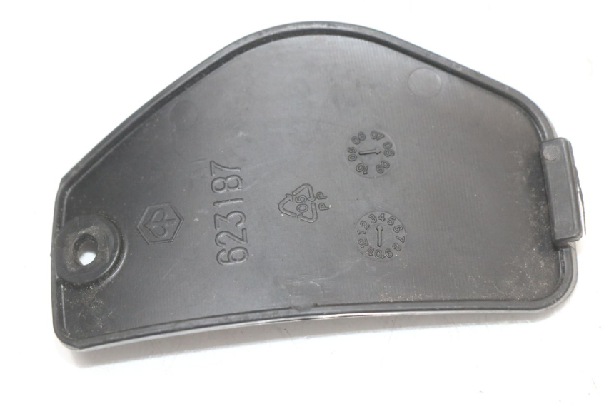 photo de PRZEDNIA KLAPKA INSPEKCYJNA PIAGGIO MP3 125 (2006 - 2014) - Szczegół części