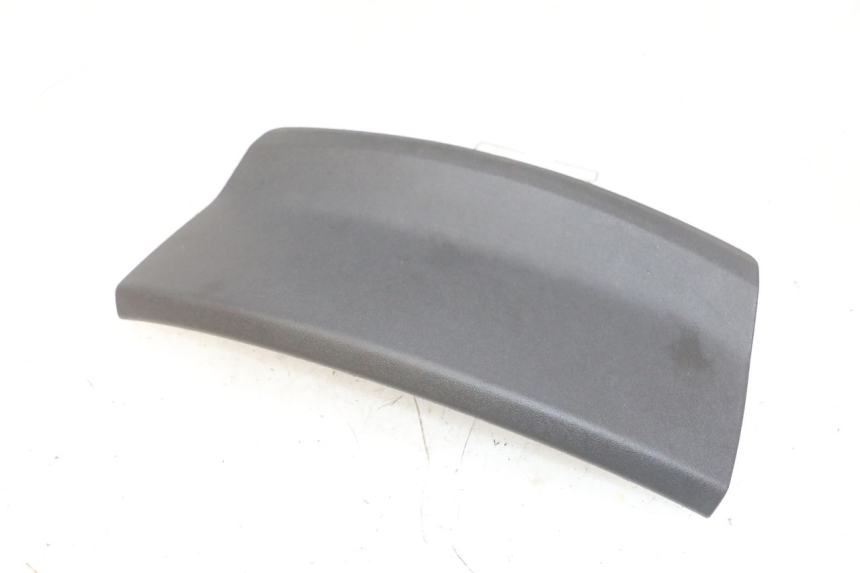 photo de PRZEDNIA KLAPKA INSPEKCYJNA PIAGGIO MP3 500 (2016 - 2018) - Zbliżenie techniczne