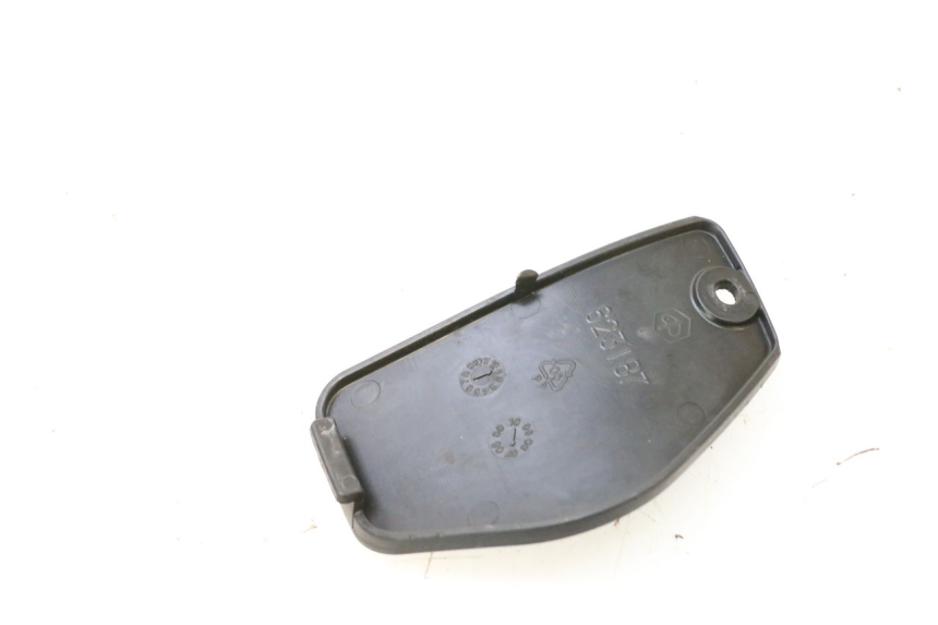 photo de PRZEDNIA KLAPKA INSPEKCYJNA PIAGGIO MP3 125 (2006 - 2014) - Inny kąt widzenia