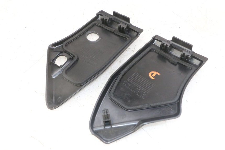 photo de PRZEDNIA KLAPKA INSPEKCYJNA HONDA NTV DEAUVILLE ABS 700 (2007 - 2016) - Zoom stanu zużycia