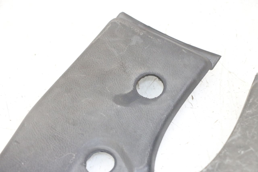 photo de PRZEDNIA KLAPKA INSPEKCYJNA HONDA NTV DEAUVILLE ABS 700 (2007 - 2016) - Zbliżenie techniczne