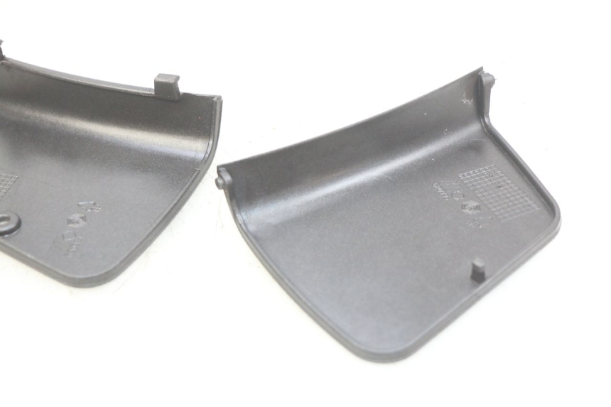 photo de PRZEDNIA KLAPKA INSPEKCYJNA PIAGGIO X8 125 (2004 - 2007) - Szczegół części