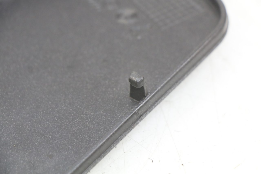 photo de PRZEDNIA KLAPKA INSPEKCYJNA PIAGGIO X8 125 (2004 - 2007) - Zoom stanu zużycia