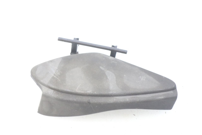 photo de PRZEDNIA KLAPKA INSPEKCYJNA PIAGGIO X9 EVOLUTION 500 (2003 - 2005) - Inny kąt widzenia