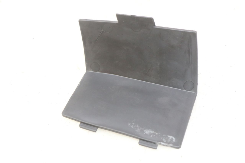 photo de PRAWY OTWÓR INSPEKCYJNY APRILIA ATLANTIC 125 (2003 - 2009) - Widok główny