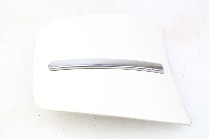 photo de PRAWY WŁAZ INSPEKCYJNY PEUGEOT DJANGO 2T 50 (2014 - 2019) - Inny kąt widzenia