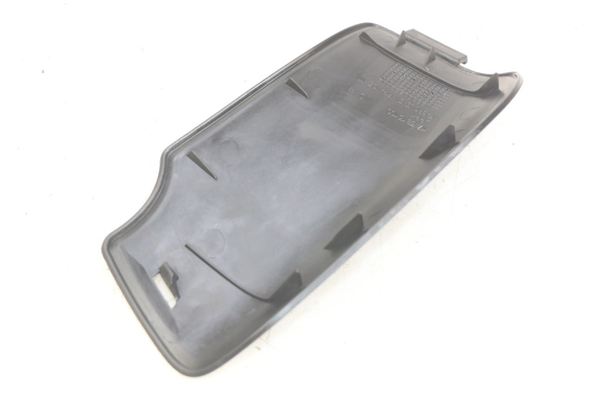 photo de PRAWY OTWÓR INSPEKCYJNY PEUGEOT ELYSEO 125 (1999 - 2004) - Zoom stanu zużycia