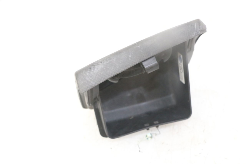 photo de PRAWY WŁAZ INSPEKCYJNY HONDA FORZA ABS 300 (2013 - 2017) - Zoom stanu zużycia