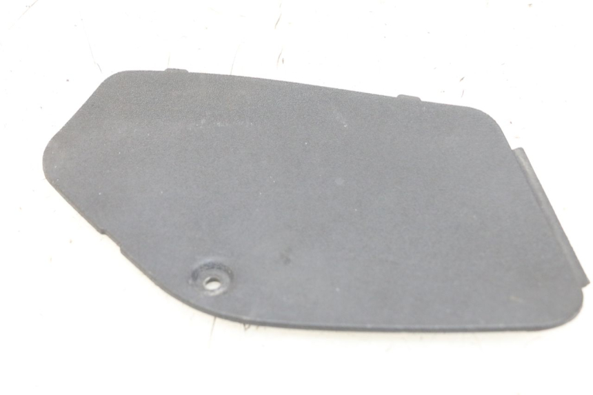 photo de PRAWY OTWÓR INSPEKCYJNY PIAGGIO MP3 HPE 350 (2018 - 2020) - Szczegół części