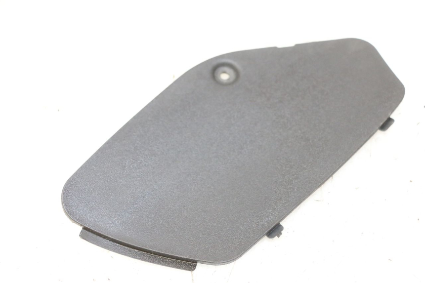 photo de PRAWY WŁAZ INSPEKCYJNY PIAGGIO MP3 125 (2006 - 2014) - Zoom stanu zużycia