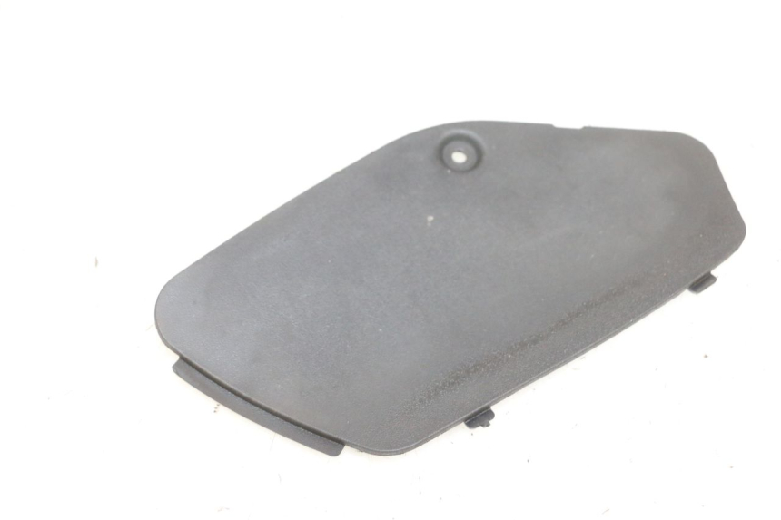 photo de PRAWY WŁAZ INSPEKCYJNY PIAGGIO MP3 125 (2006 - 2014) - Zoom stanu zużycia