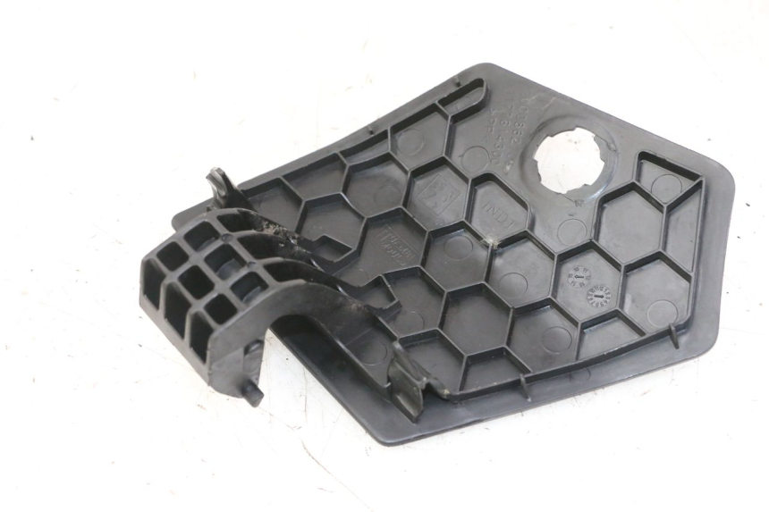 photo de KLAPKA INSPEKCYJNA LEWA PEUGEOT CITYSTAR 50 (2013 - 2017) - Szczegół części