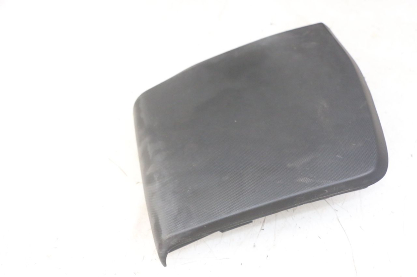 photo de KLAPKA INSPEKCYJNA LEWA HONDA FORZA ABS 300 (2013 - 2017) - Inny kąt widzenia