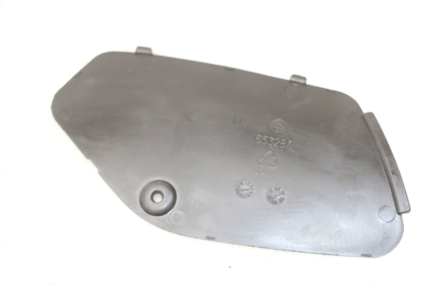 photo de KLAPKA INSPEKCYJNA LEWA PIAGGIO MP3 LT 300 (2010 - 2016) - Szczegół części