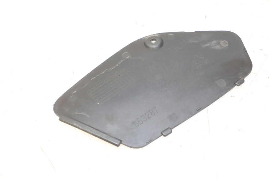 photo de KLAPKA INSPEKCYJNA LEWA PIAGGIO MP3 500 (2011 - 2015) - Szczegół części