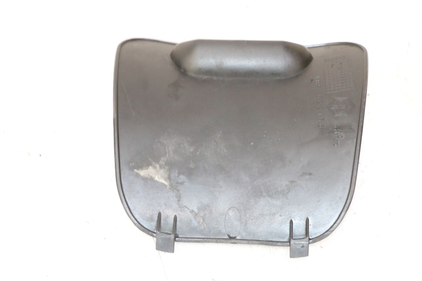 photo de KLAPKA INSPEKCYJNA PIAGGIO VESPA S 2T 50 (2007 - 2014) - Inny kąt widzenia