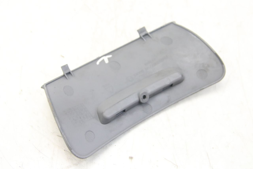 photo de KLAPKA INSPEKCYJNA PIAGGIO VESPA SPRINT 2T 50 (2014 - 2018) - Inny kąt widzenia