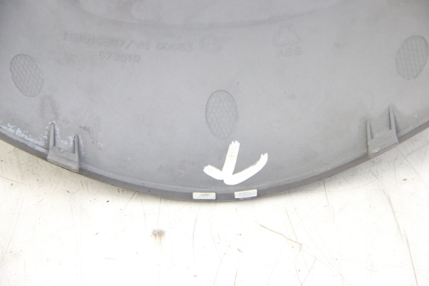 photo de KLAPKA INSPEKCYJNA PIAGGIO VESPA SPRINT 2T 50 (2014 - 2018) - Zbliżenie techniczne