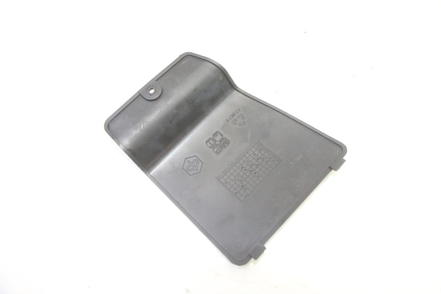 photo de KLAPKA INSPEKCYJNA PIAGGIO X9 EVOLUTION 125 (2003 - 2007) - Zoom stanu zużycia