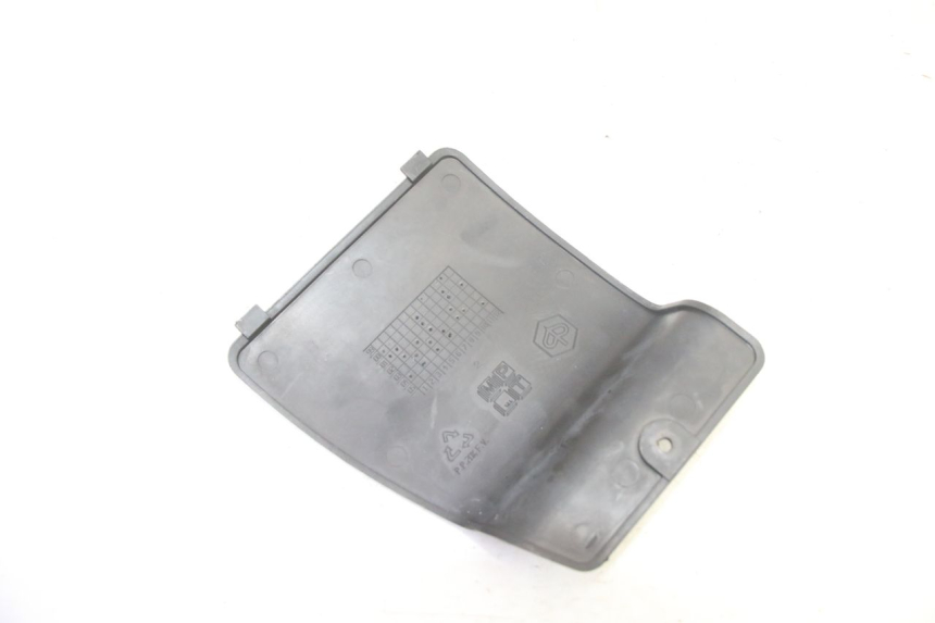 photo de KLAPKA INSPEKCYJNA PIAGGIO X9 EVOLUTION 125 (2003 - 2007) - Inny kąt widzenia