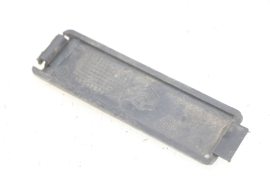 photo de KLAPKA INSPEKCYJNA PIAGGIO X9 125 (2000 - 2003) - Szczegół części