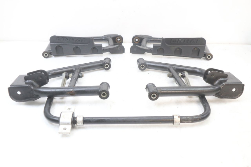 photo de Wahacz tylny HYTRACK HY S 4X4 410 (2013 - 2016) - Widok z bliska