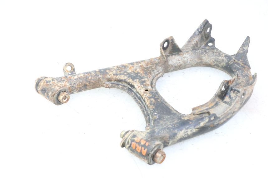 photo de wahacz tylny YAMAHA YFM GRIZZLY 550 (2008 - 2015) - Zbliżenie komponentów