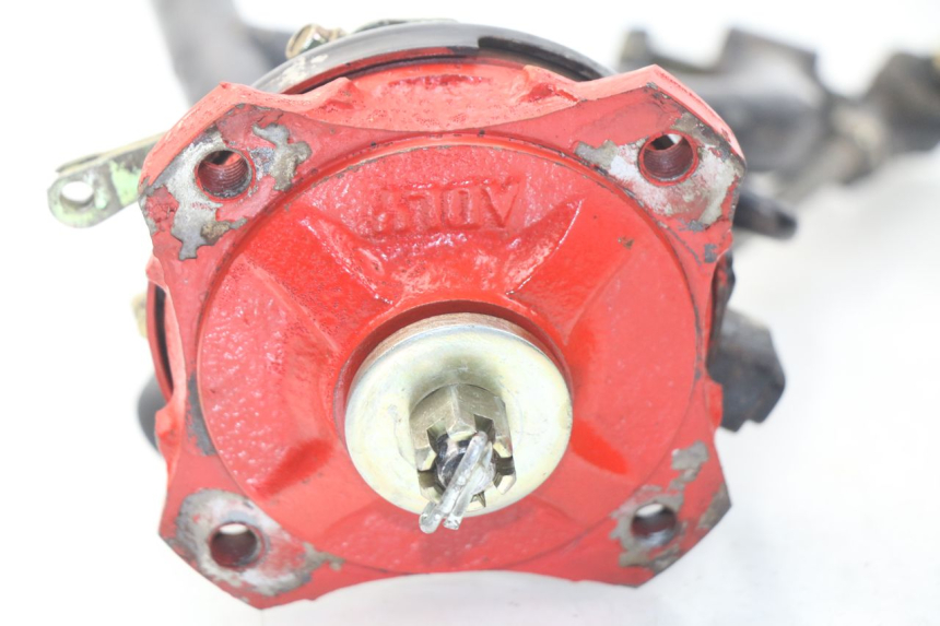 photo de wahacz przedni ADLY RS SUPERSONIC 50 (2005 - 2010) - Szczegóły charakterystyczne