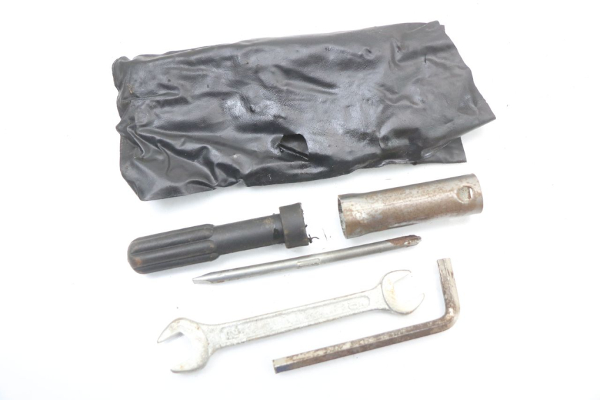 photo de ZESTAW NARZĘDZI JONWAY AZTRAL 125 (2008 - 2017) - Szczegół części