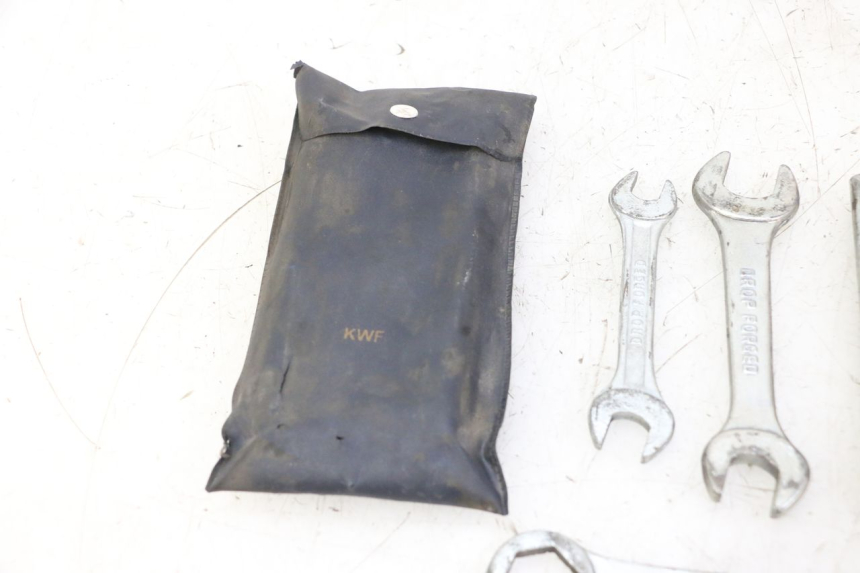 photo de ZESTAW NARZĘDZI HONDA CBF 125 (2009 - 2015) - Widok produktu