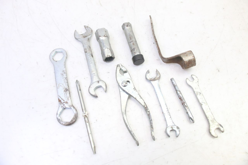 photo de ZESTAW NARZĘDZI APRILIA CLASSIC 125 (1995 - 2001) - Szczegół części