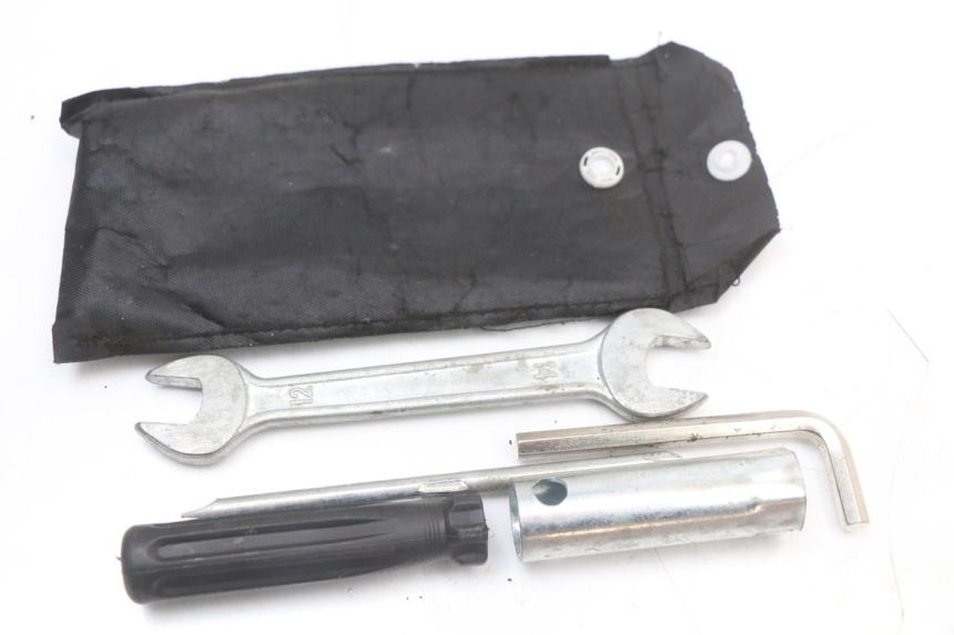 photo de ZESTAW NARZĘDZI JM MOTORS EVOLIS 4T 50 (2018 - 2022) - Widok główny