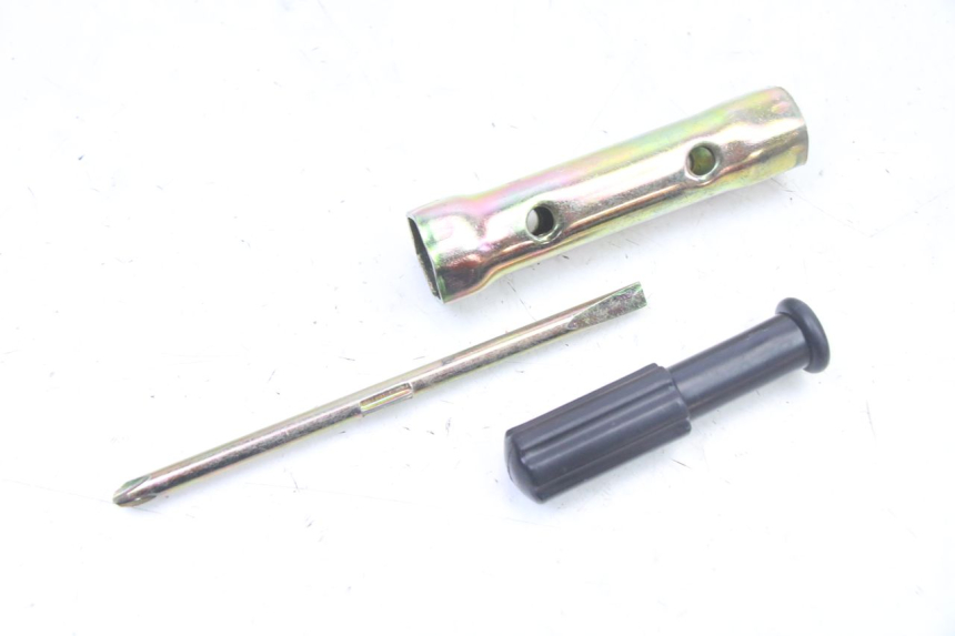 photo de ZESTAW NARZĘDZI SYM FIDDLE 3 III 125 (2014 - 2020) - Zoom stanu zużycia