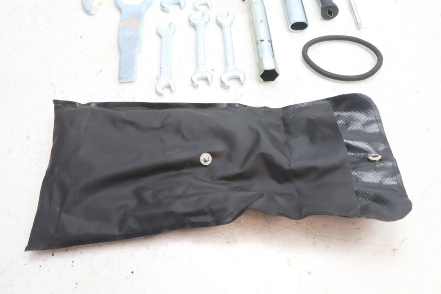 photo de ZESTAW NARZĘDZI YAMAHA FZ8 800 (2010 - 2016) - Widok ogólny