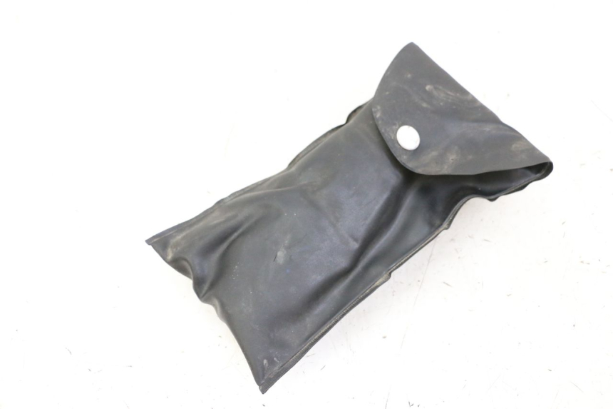 photo de ZESTAW NARZĘDZI SUZUKI GSR 750 (2011 - 2017) - Inny kąt widzenia