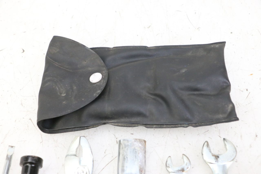 photo de ZESTAW NARZĘDZI SUZUKI GSR 750 (2011 - 2017) - Widok ogólny