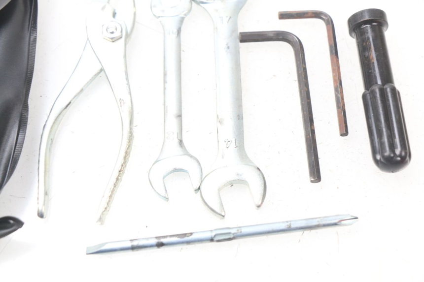 photo de ZESTAW NARZĘDZI SUZUKI GSX-R GSXR K16 1000 (2012 - 2016) - Szczegół części